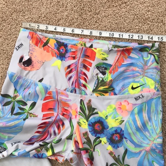 NIKE Size XL tropical print high intensity tights - Picture 7 of 9